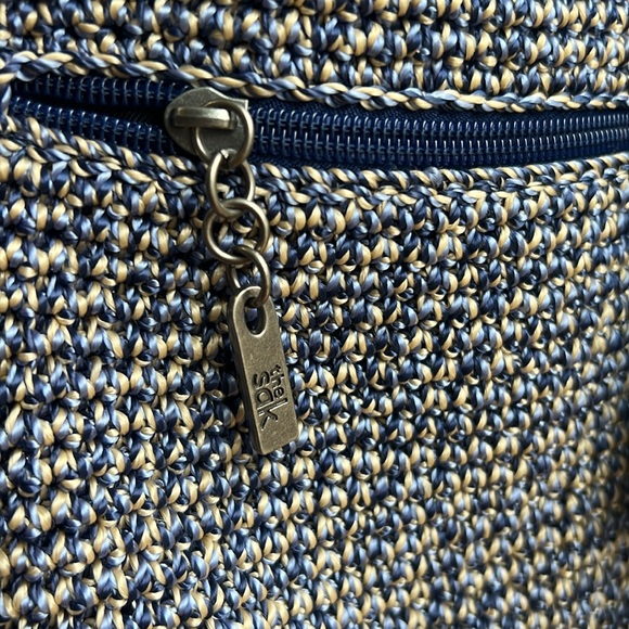 The Sak Silverwood Crochet Shopper NWT - Picture 4 of 9